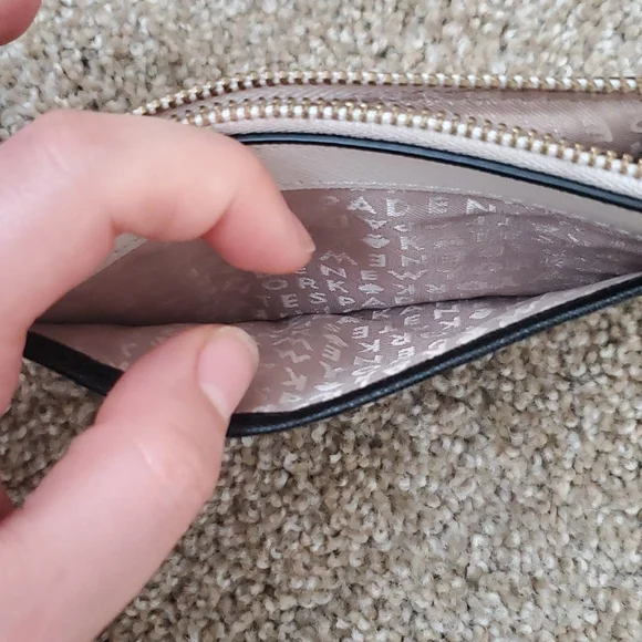 Kate Spade Keychain wallet - Picture 4 of 5